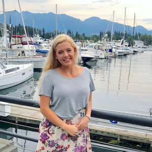 Meet your Posher, Brooke